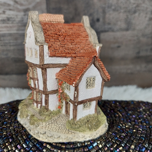 Suffolk House by David Winter - Picture 6 of 12